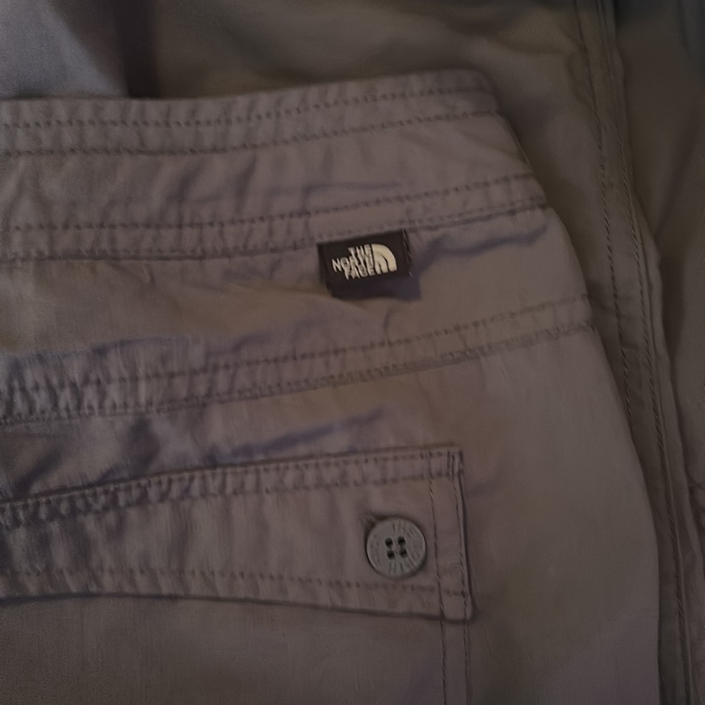 The North Face Hiking Pants Convertible to Capris - Picture 5 of 8